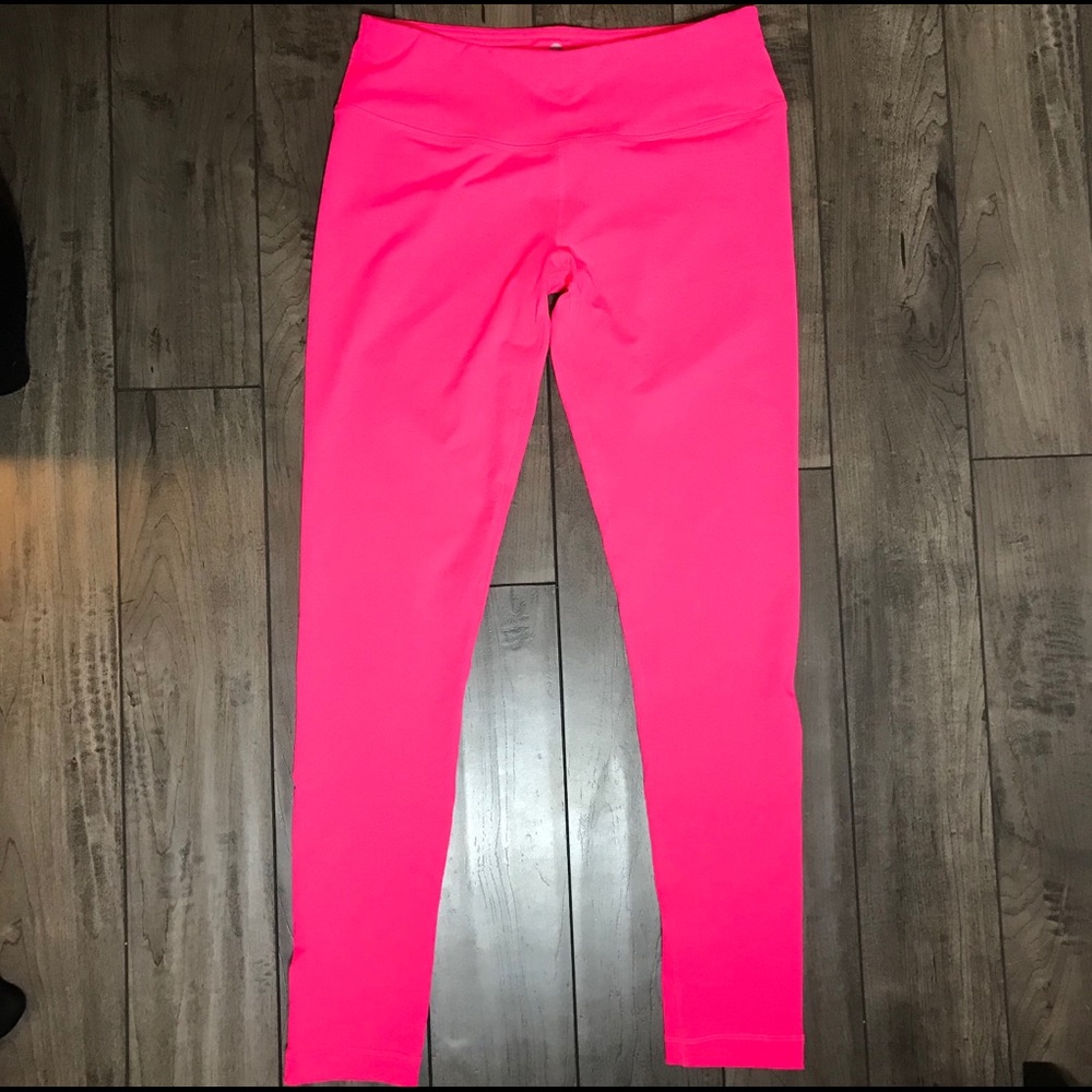 90 degree by reflex | hot pink | Medium | NWOT